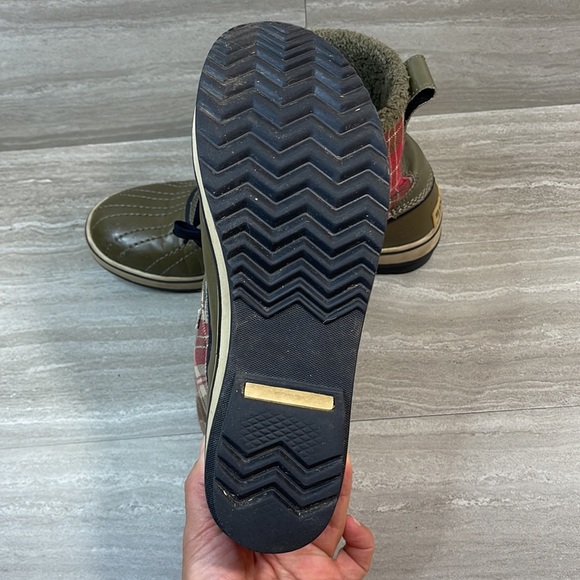 Sorel Tivoli Plaid Waterproof Short Duck Boots Womens Size 9 - Picture 9 of 12